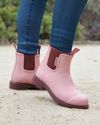 Discontinued Bobbi boots dusty pink