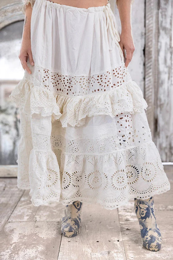 MAGNOLIA PEARL
EYELET PISSARRO SKIRT - SKIRT 197