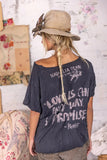 Pre order MAGNOLIA PEARL
HEART LOVE LOVE LOVE TEE - TOP 1147