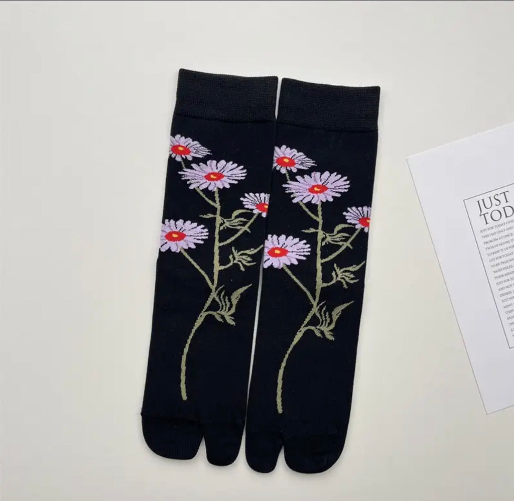 Floral tabi socks