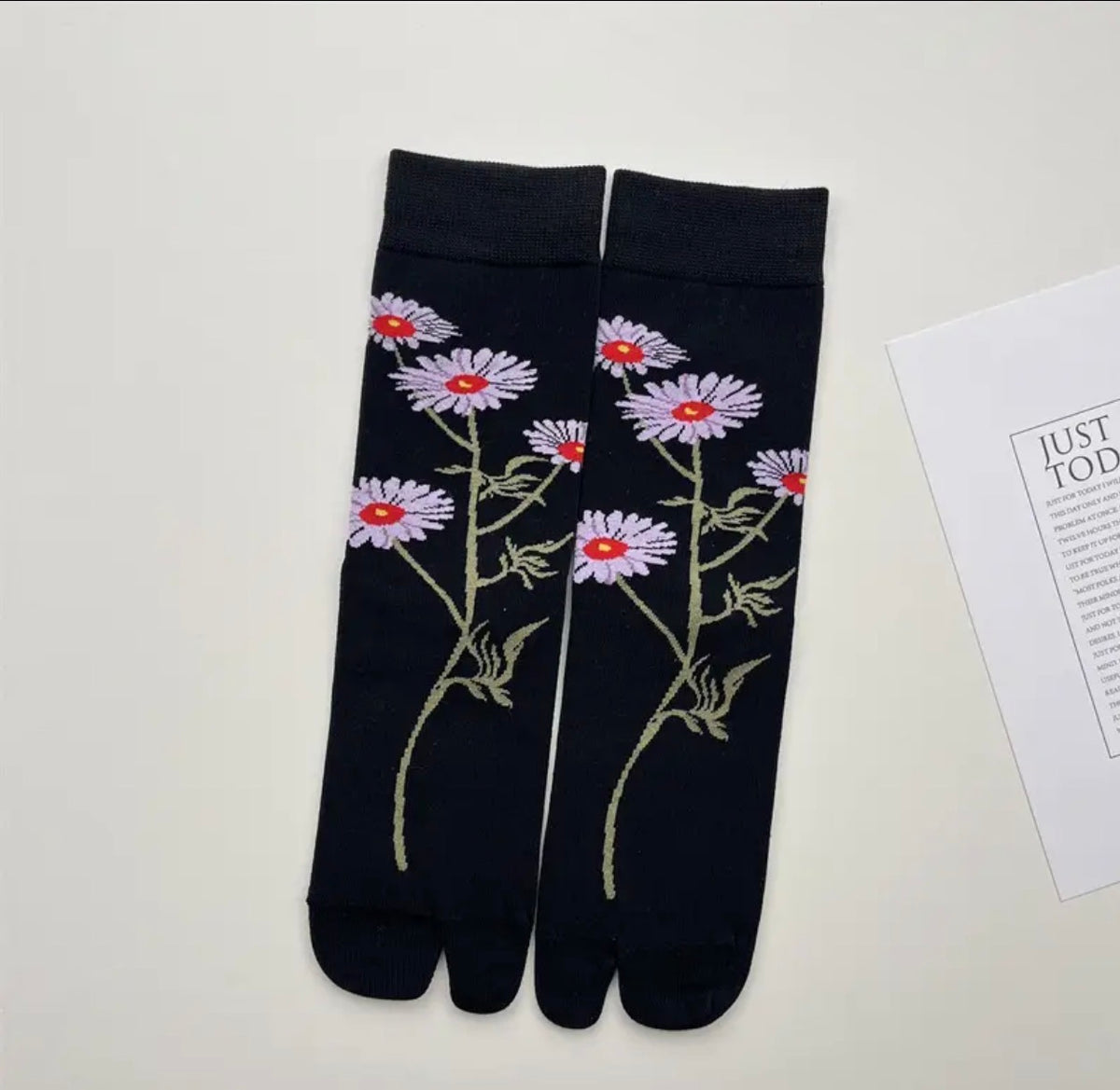 Floral tabi socks