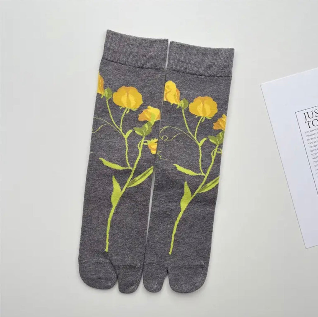 Floral tabi socks