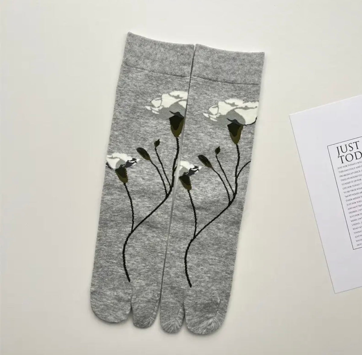 Floral tabi socks