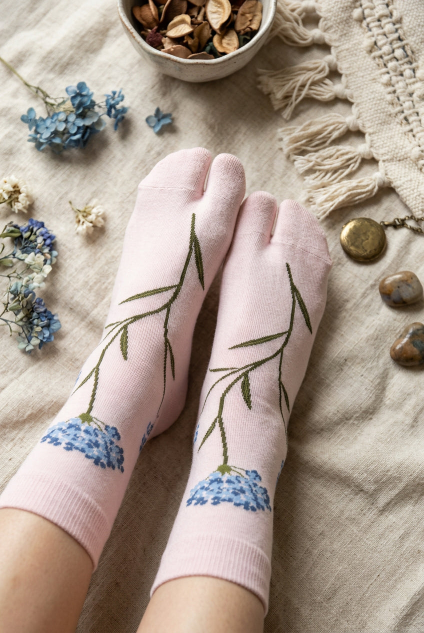 Floral tabi socks