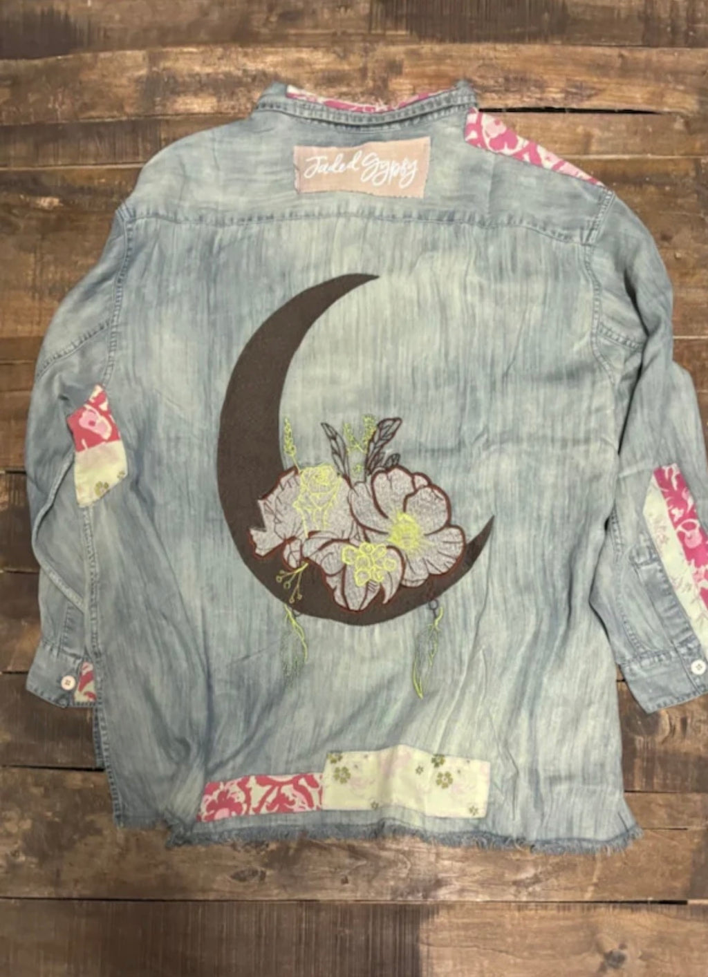  Jaded gypsy moon shirt - Stay Wild Collective  