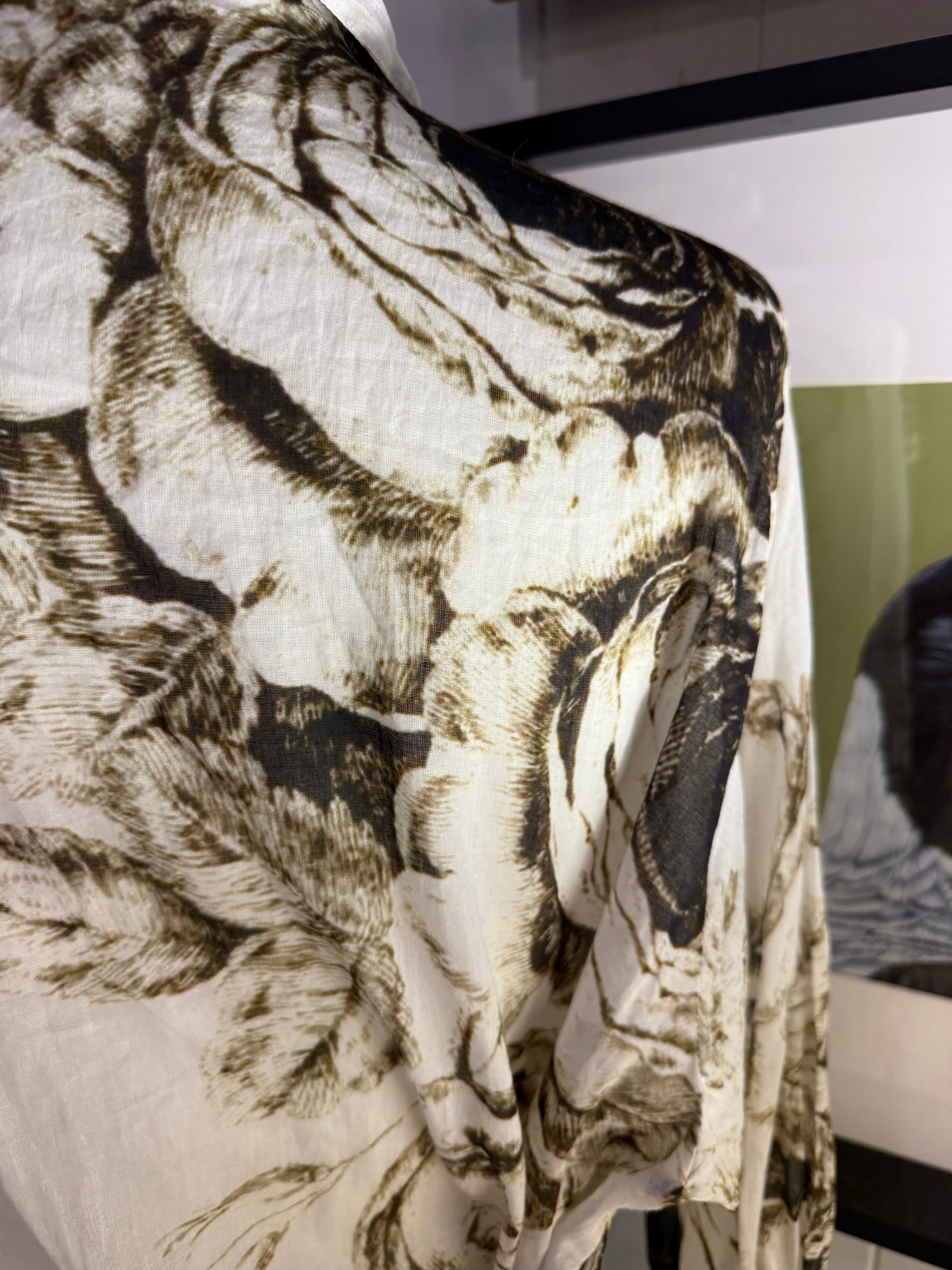  Krista Larson werkender shirt in old white roses cotton organdy - Stay Wild Collective  