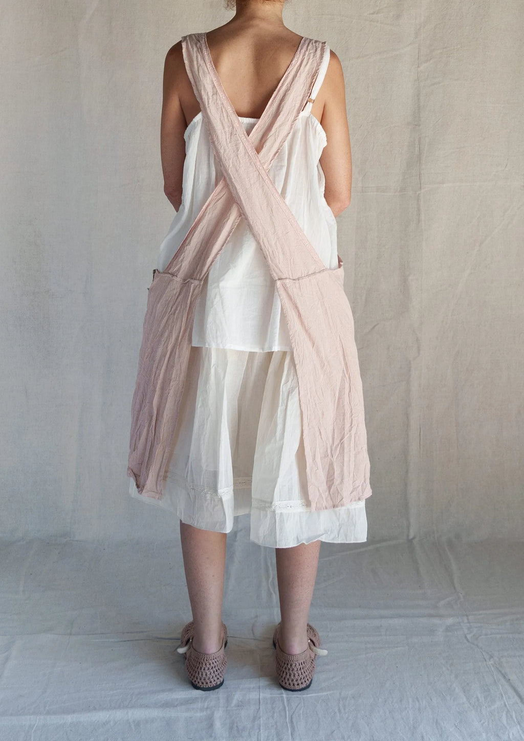 Pre order Les ours TABLIER -LIN RAYÉ ROSE - Stay Wild Collective  