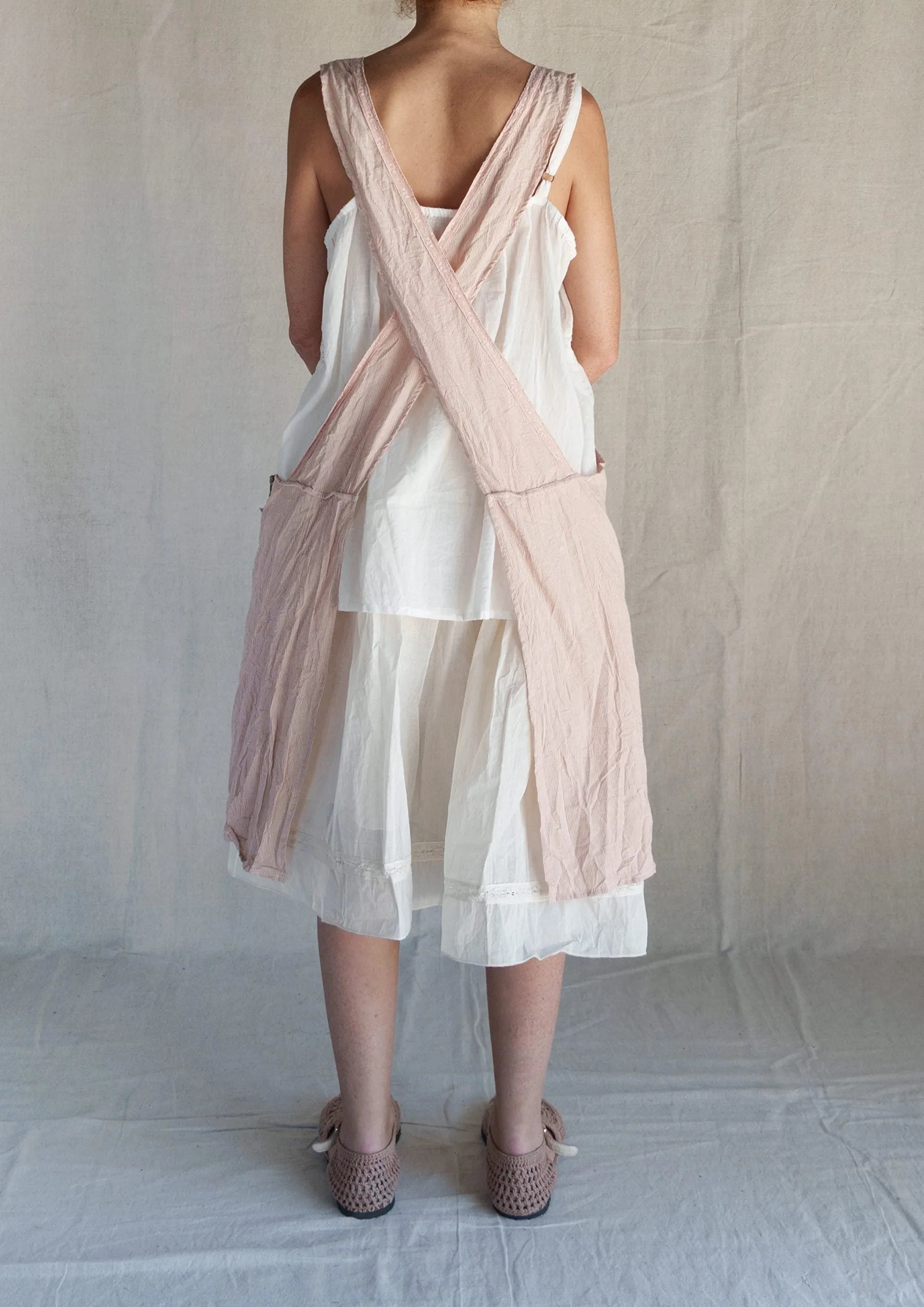 Pre order Les ours TABLIER -LIN RAYÉ ROSE - Stay Wild Collective  