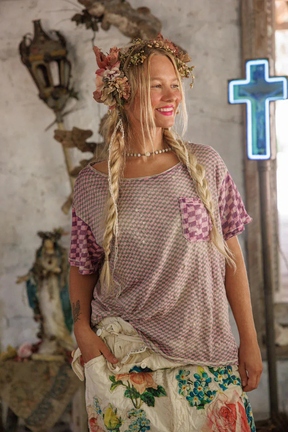 Magnolia Pearl Piecewise Pocket Tee TOP 2405-HATTR-OS - Stay Wild Collective  Shirts & Tops