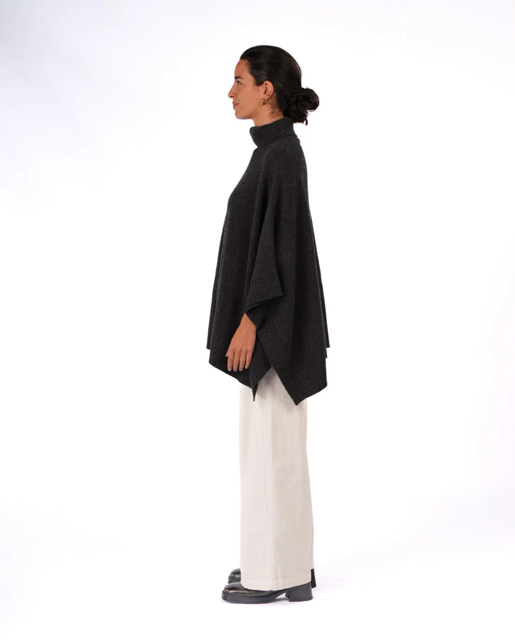   Montaigne Agnes 100% New Zealand lambs wool poncho O/S - Stay Wild Collective  
