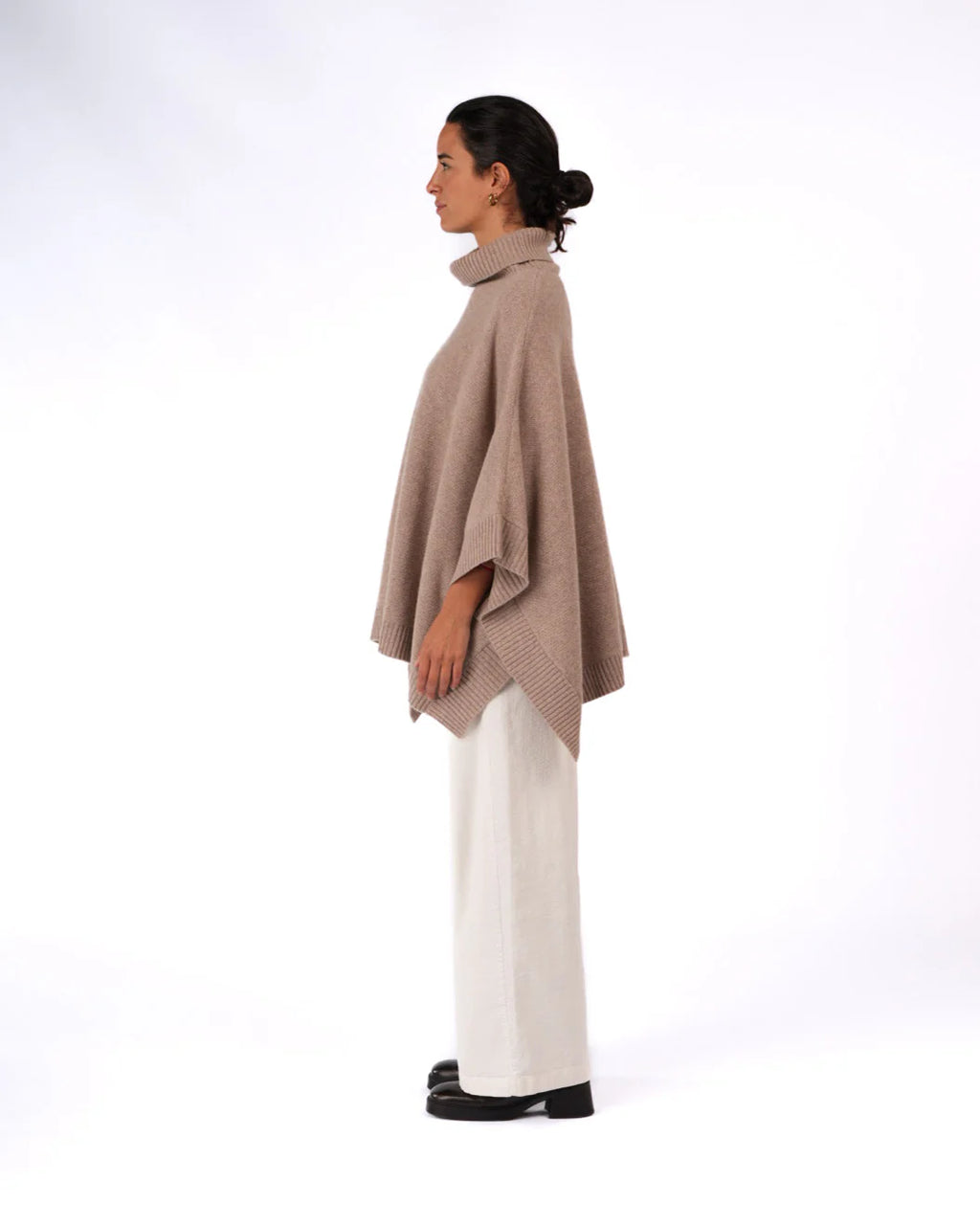   Montaigne Agnes 100% New Zealand lambs wool poncho O/S - Stay Wild Collective  