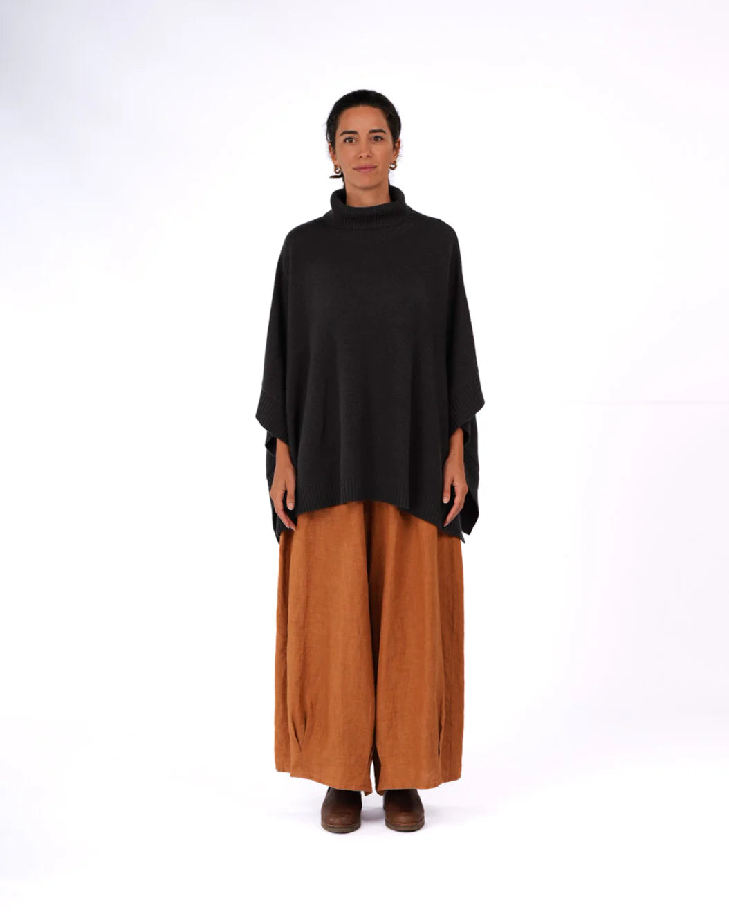   Montaigne Agnes 100% New Zealand lambs wool poncho O/S - Stay Wild Collective  