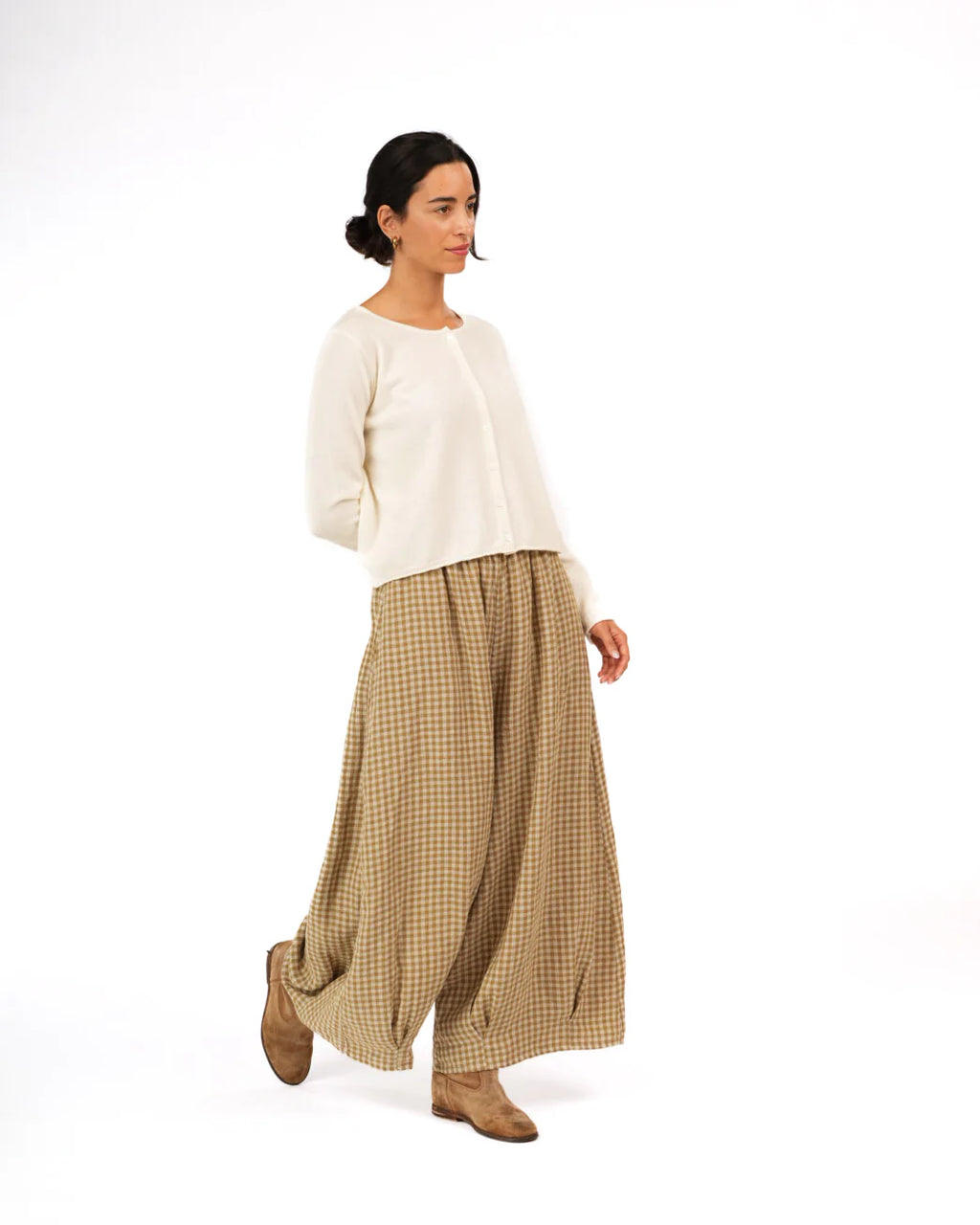  Montaigne NZ Lambswool Cropped Cardigan - Stay Wild Collective  