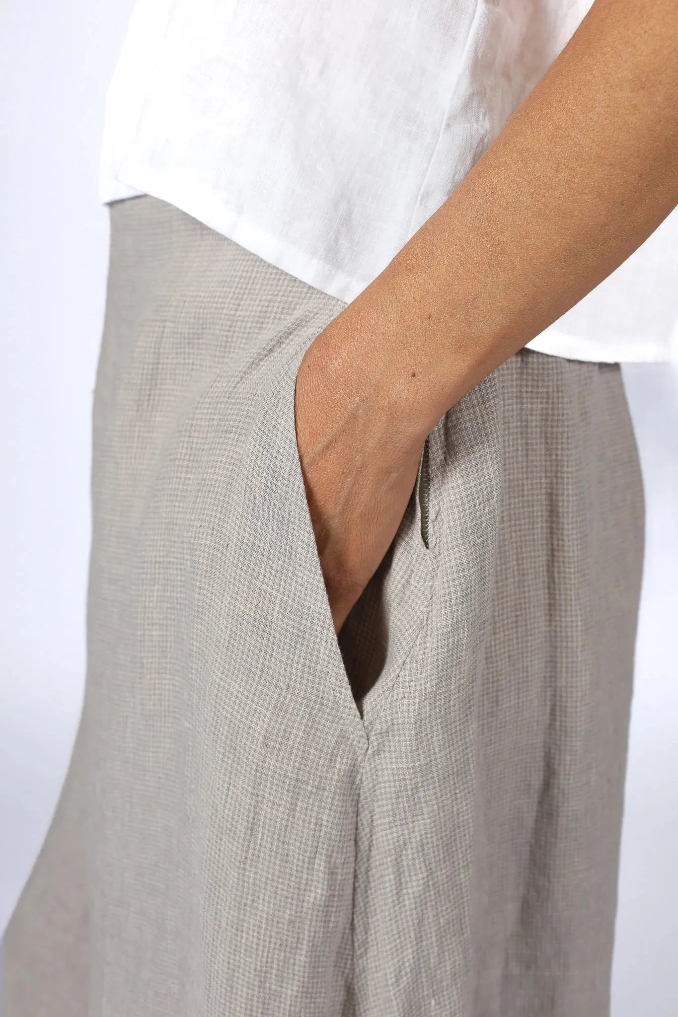 Montaigne Roland linen pants in houndstooth - Stay Wild Collective  