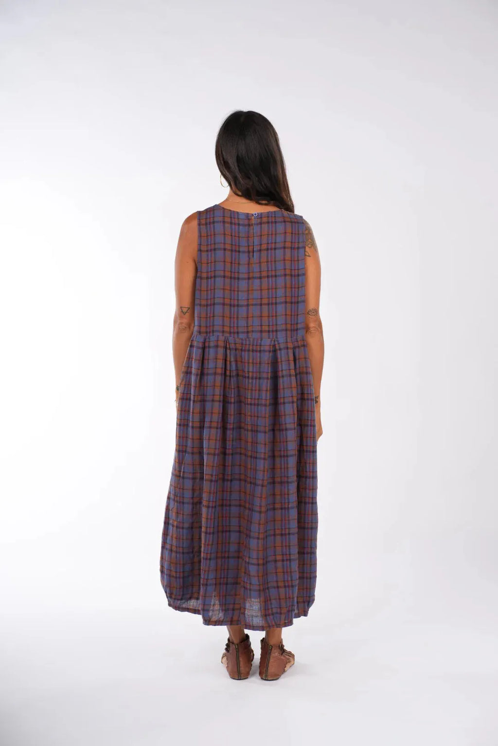 Montaigne Sartene French Linen Dress in Plaid - Stay Wild Collective  Dress