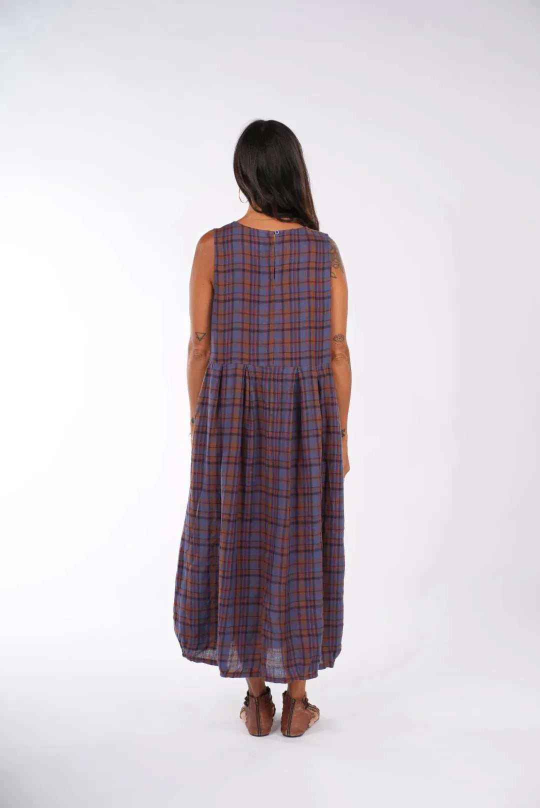 Montaigne Sartene French Linen Dress in Plaid - Stay Wild Collective  Dress