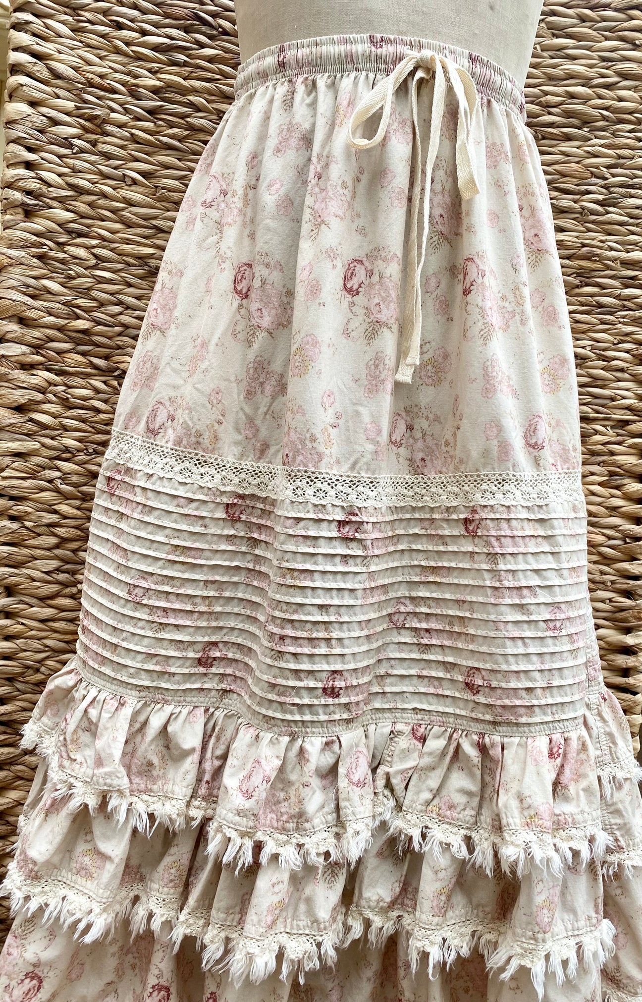 Perdita skirt pink rose miss roses sister violet - Stay Wild Collective