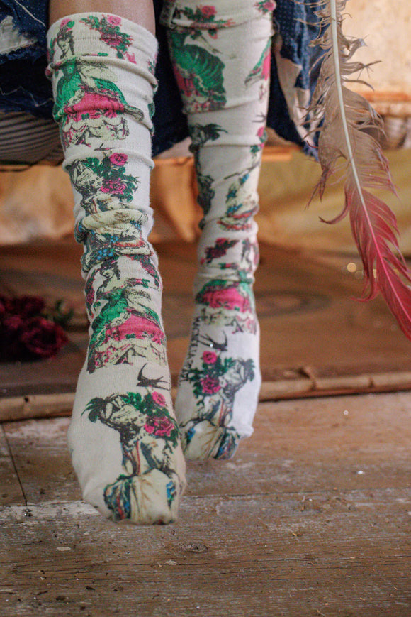 Pre Order Magnolia Pearl La Dame Verte OTK Socks 225-MRQIS-OS