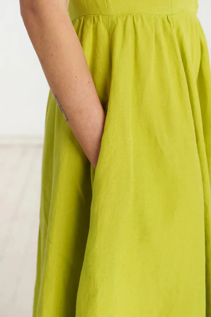 Son de Flor Classic Dress, Short Sleeves | Red Poppy SALE - Stay Wild Collective  Dresses