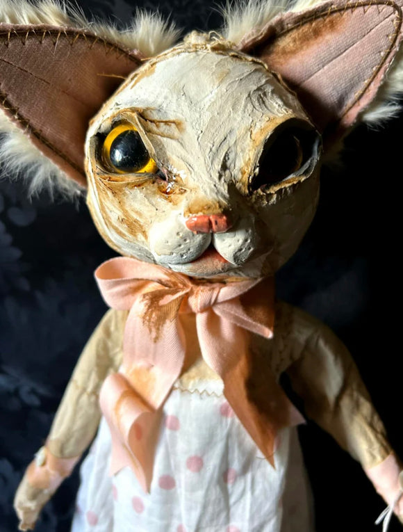 Stay Wild Collective
INDILLA Cat Sculpture hip hip decay - Stay Wild Collective  sculpture