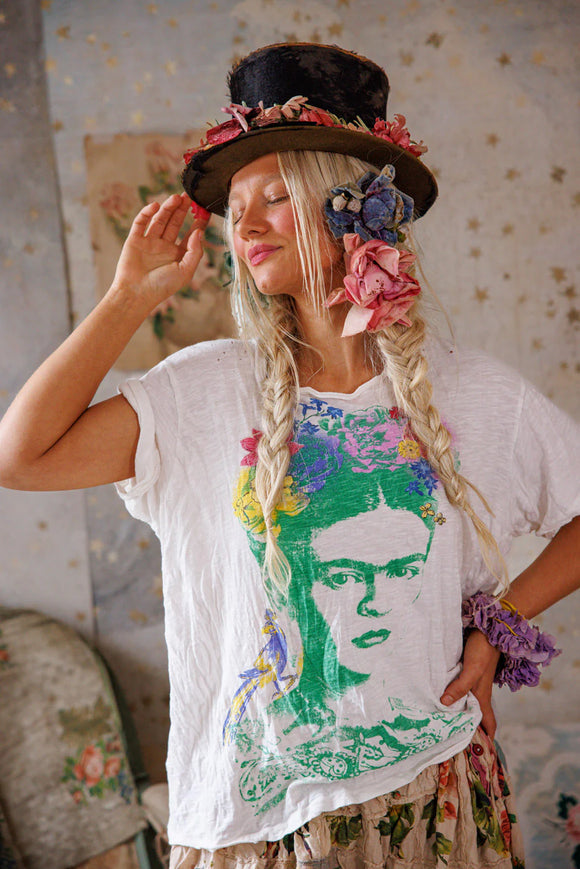 Magnolia Pearl Frida Amarillito Pajarito Tee