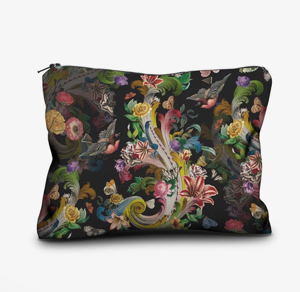  Voglio Bene case flowers - Stay Wild Collective  