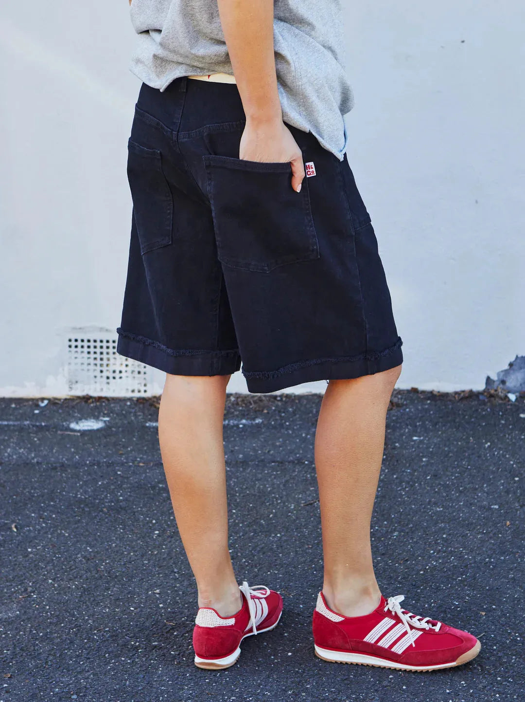 WEEKEND STRETCH SHORT - BLACK hammil and co - Stay Wild Collective  