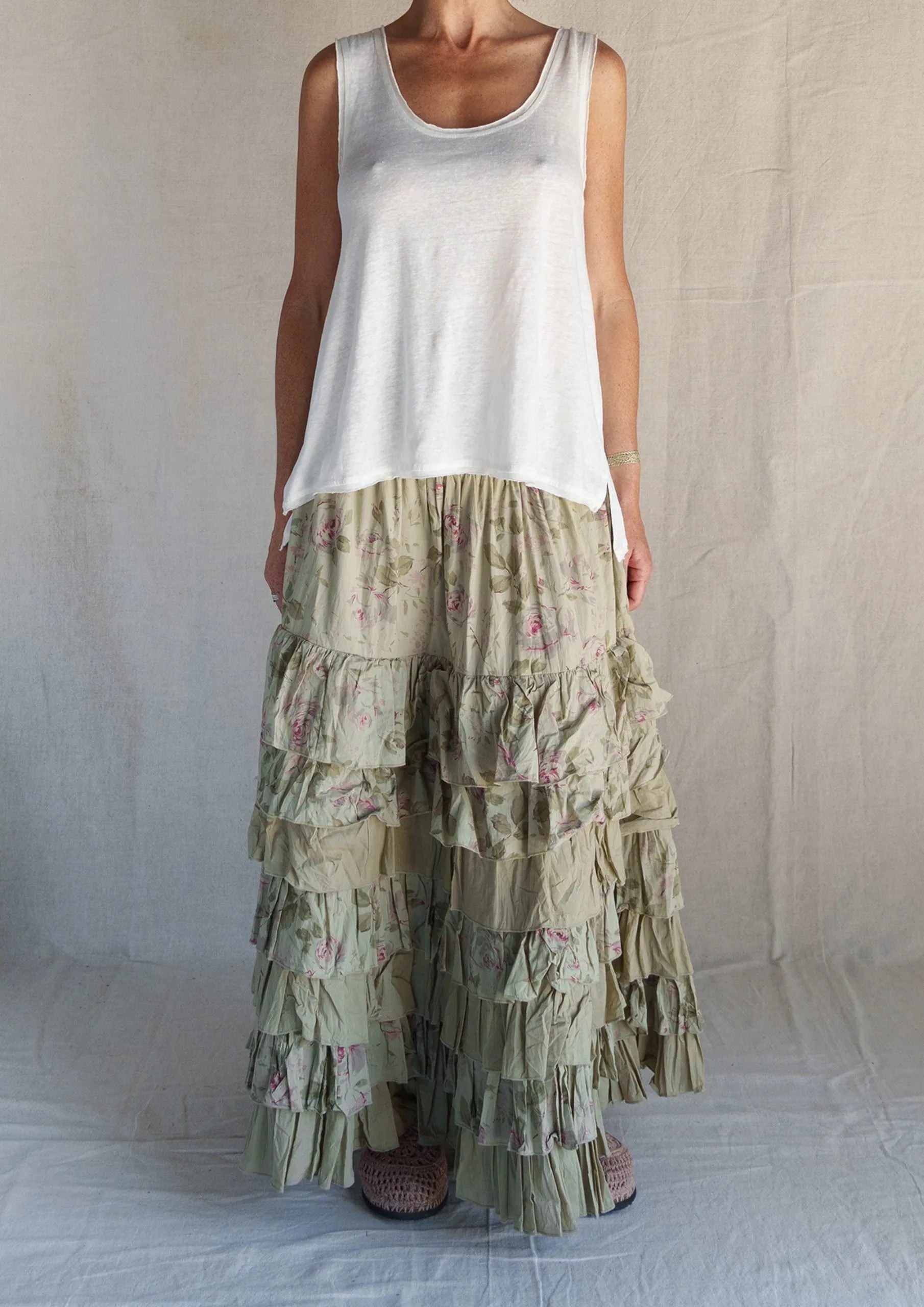  Pre order les ours Sariete skirt ~verviene fleurs - Stay Wild Collective  